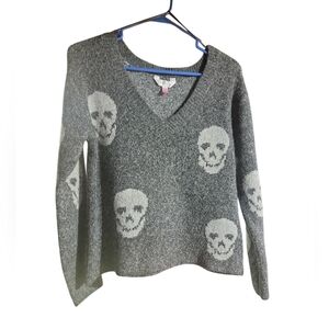 M Skull Sweater